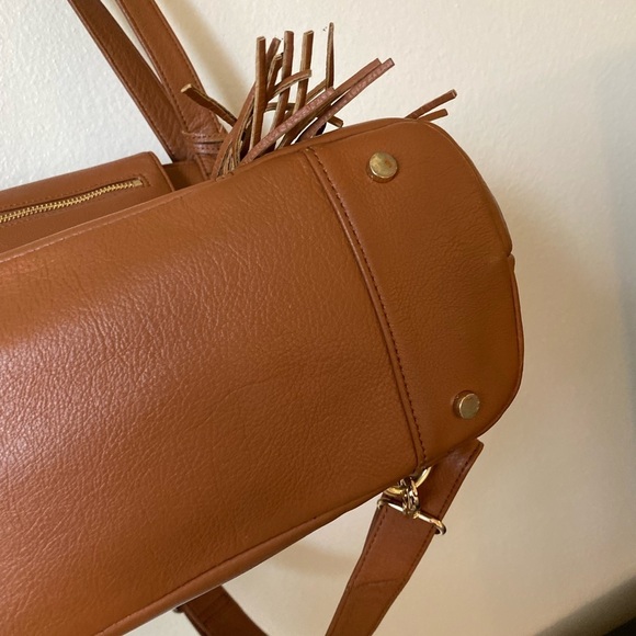 Lily Jade Women’s Madeline Convertible Leather Pebble Diaper Bag Backpack - Picture 7 of 16